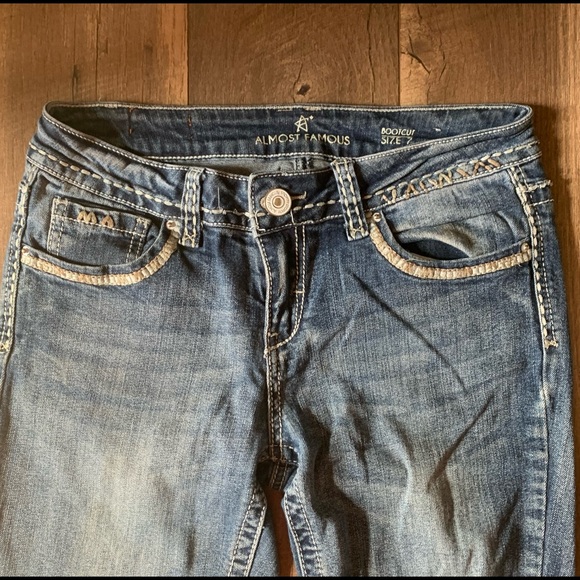 Almost Famous Jeans - Picture 3 of 10